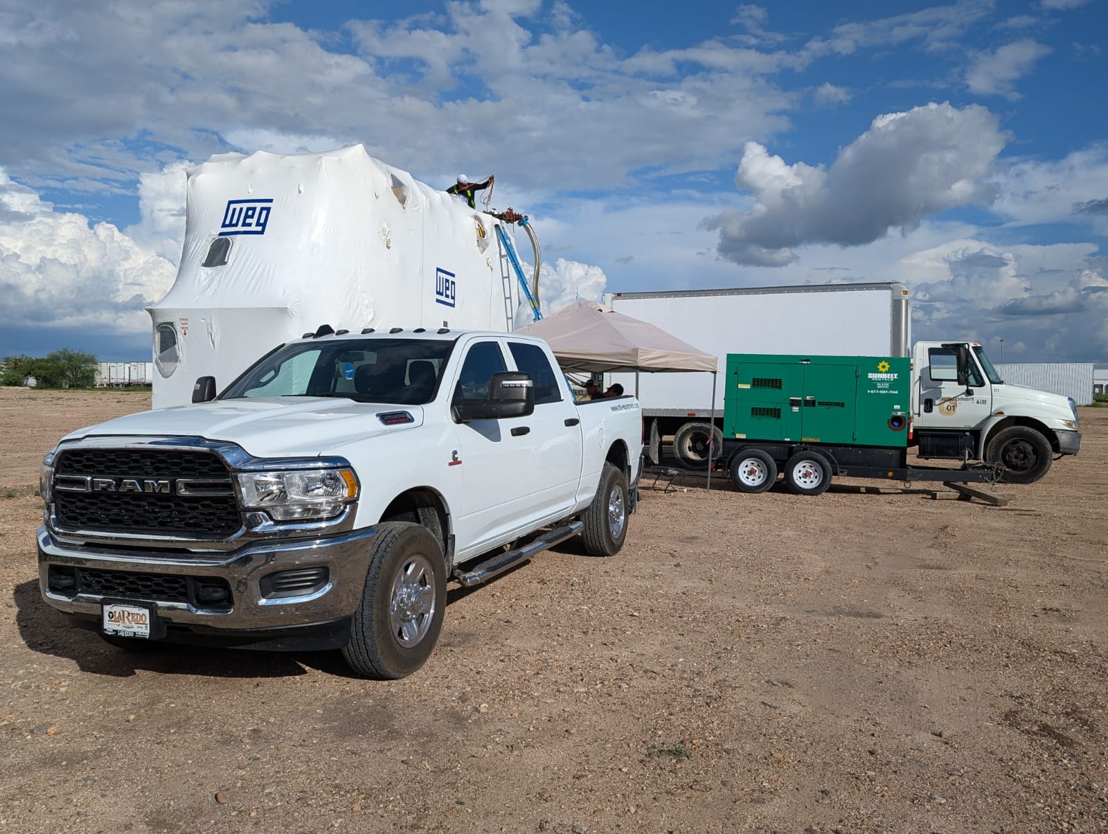 mt white truck